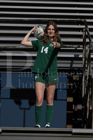 Boylan Varsity Girls Soccer Team and Senior Shoot 4-25-2024-0308