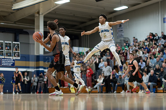 Rockford Christian Boys Varsity Basketball vs Winnebago 12-3-2022-0407