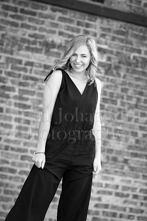 Annie Cyrs Senior Images 4-24-2018-0143-2