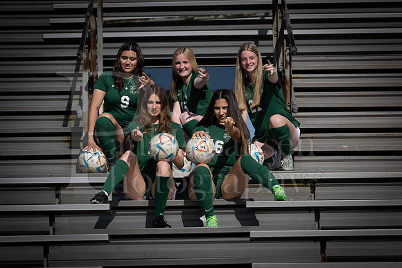 Boylan Varsity Girls Soccer Team and Senior Shoot 4-25-2024-0326
