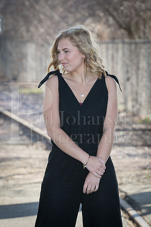 Annie Cyrs Senior Images 4-24-2018-0080-2