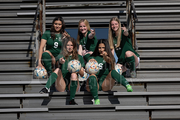 Boylan Varsity Girls Soccer Team and Senior Shoot 4-25-2024-0325