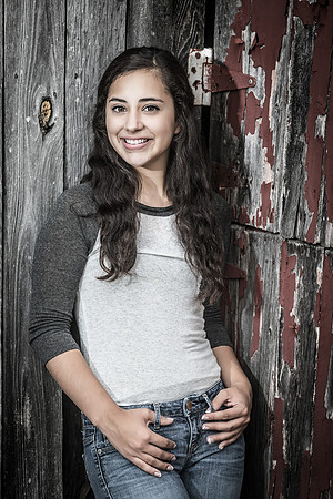 Emily Bergez Senior Images 8-10-2014-0687-2_PE