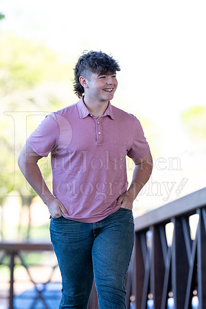 Jayden Vecchione Senior Images 5-3-2024-0180