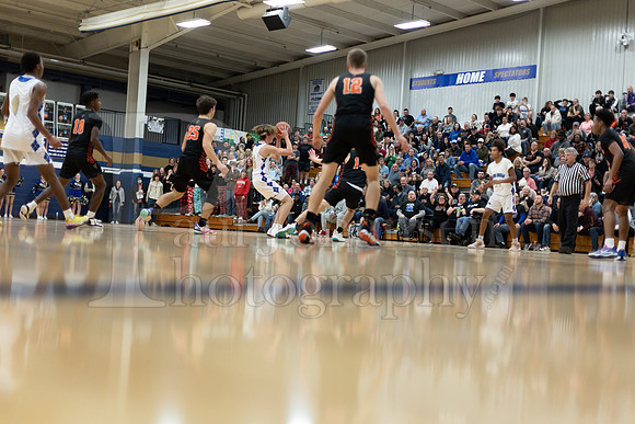 Rockford Christian Boys Varsity Basketball vs Winnebago 12-3-2022-0534