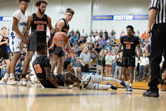 Rockford Christian Boys Varsity Basketball vs Winnebago 12-3-2022-0463