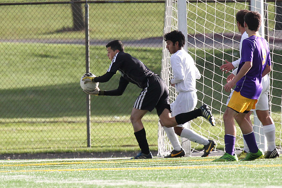 Boylan Varsity Boys Soccer vs Hononegah Regional Final 10-26-2013-4692