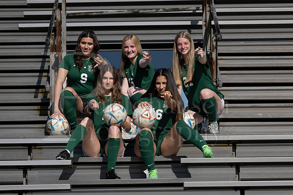 Boylan Varsity Girls Soccer Team and Senior Shoot 4-25-2024-0327