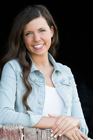 Alyssa Evett Senior Images 5-18-2014-3947