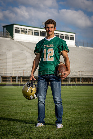Nick Davenport Senior Images 8-4-2022-0011