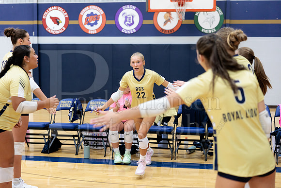Rockford Christian Girls Varsity Volleyball vs St Edwards 8-27-2025-0134