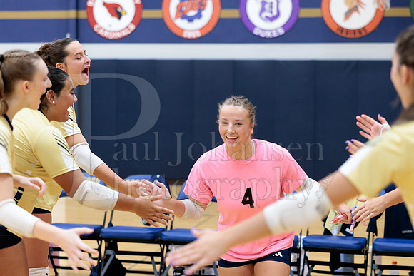 Rockford Christian Girls Varsity Volleyball vs St Edwards 8-27-2025-0156