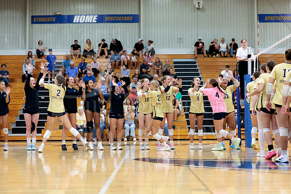 Rockford Christian Girls Varsity Volleyball vs St Edwards 8-27-2025-0180