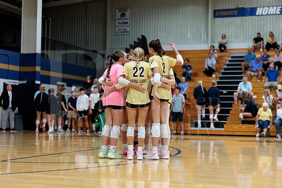 Rockford Christian Girls Varsity Volleyball vs St Edwards 8-27-2025-0195