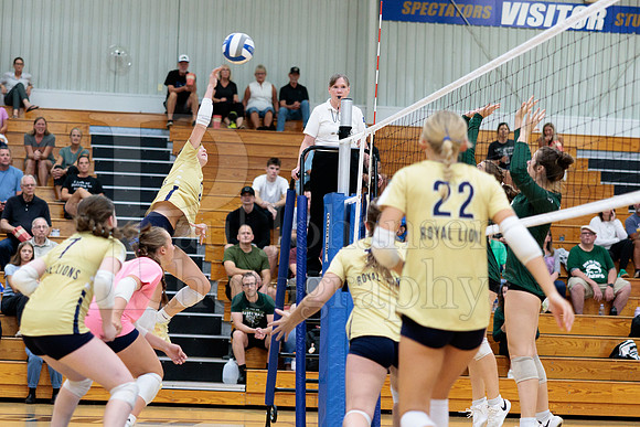 Rockford Christian Girls Varsity Volleyball vs St Edwards 8-27-2025-0226