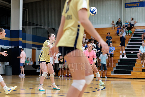 Rockford Christian Girls Varsity Volleyball vs St Edwards 8-27-2025-0240