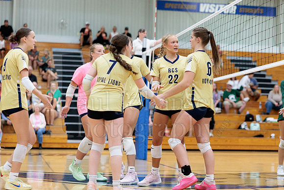 Rockford Christian Girls Varsity Volleyball vs St Edwards 8-27-2025-0247
