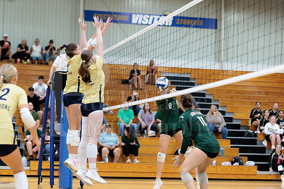 Rockford Christian Girls Varsity Volleyball vs St Edwards 8-27-2025-0265