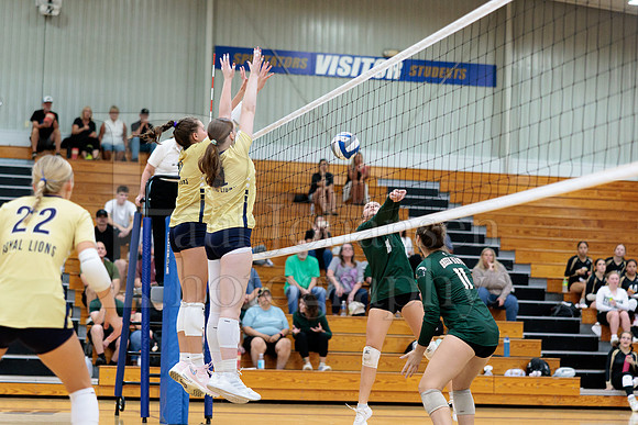 Rockford Christian Girls Varsity Volleyball vs St Edwards 8-27-2025-0266