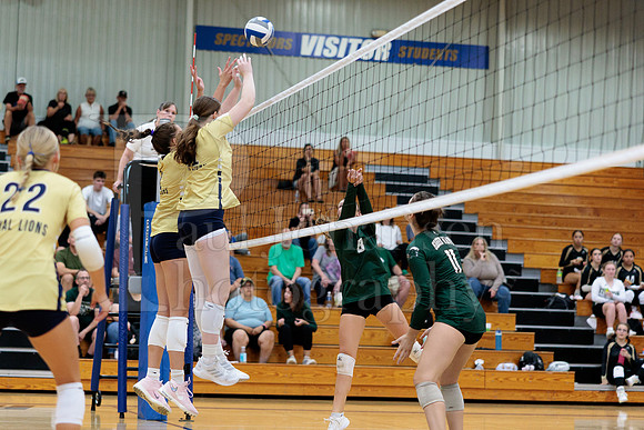 Rockford Christian Girls Varsity Volleyball vs St Edwards 8-27-2025-0268