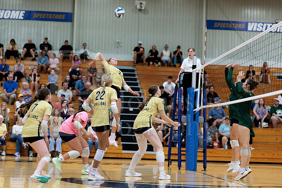 Rockford Christian Girls Varsity Volleyball vs St Edwards 8-27-2025-0271