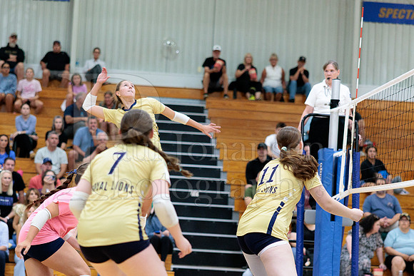 Rockford Christian Girls Varsity Volleyball vs St Edwards 8-27-2025-0278