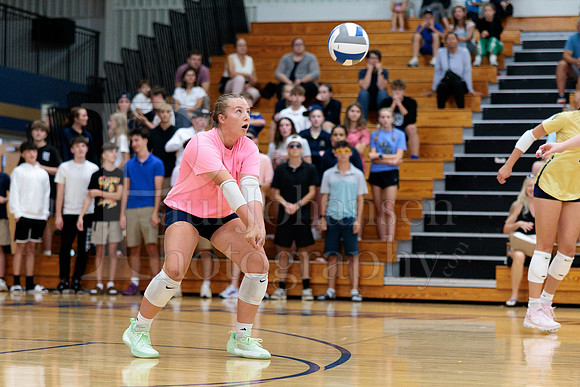 Rockford Christian Girls Varsity Volleyball vs St Edwards 8-27-2025-0333
