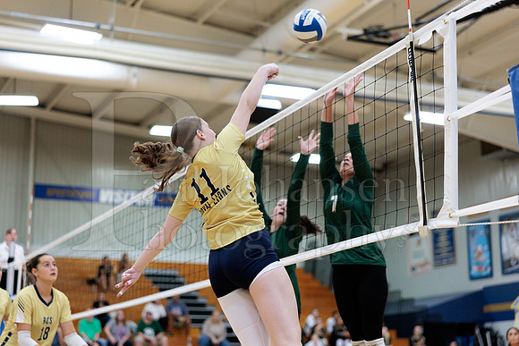 Rockford Christian Girls Varsity Volleyball vs St Edwards 8-27-2025-0352