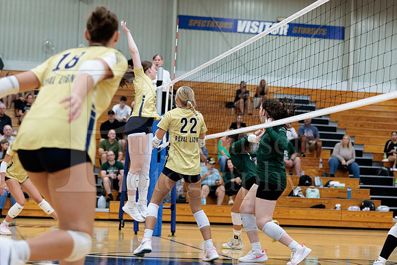 Rockford Christian Girls Varsity Volleyball vs St Edwards 8-27-2025-0381