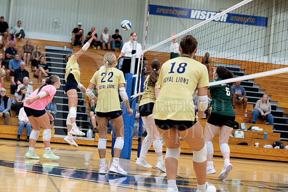 Rockford Christian Girls Varsity Volleyball vs St Edwards 8-27-2025-0386