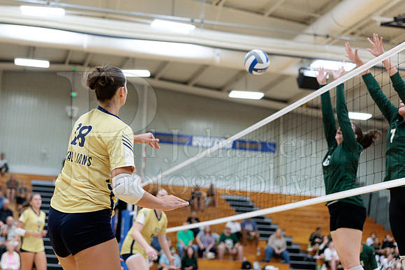 Rockford Christian Girls Varsity Volleyball vs St Edwards 8-27-2025-0398