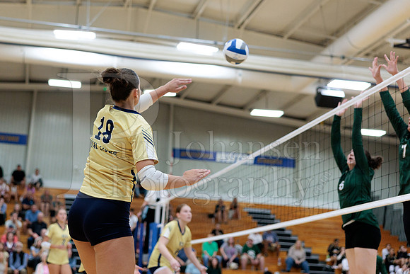 Rockford Christian Girls Varsity Volleyball vs St Edwards 8-27-2025-0397
