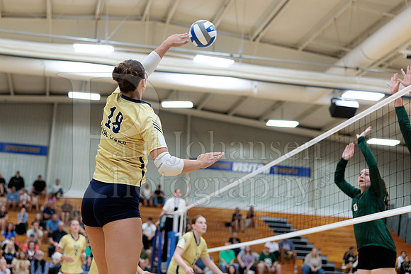 Rockford Christian Girls Varsity Volleyball vs St Edwards 8-27-2025-0396