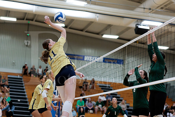 Rockford Christian Girls Varsity Volleyball vs St Edwards 8-27-2025-0409