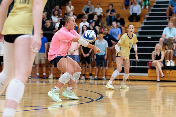 Rockford Christian Girls Varsity Volleyball vs St Edwards 8-27-2025-0450