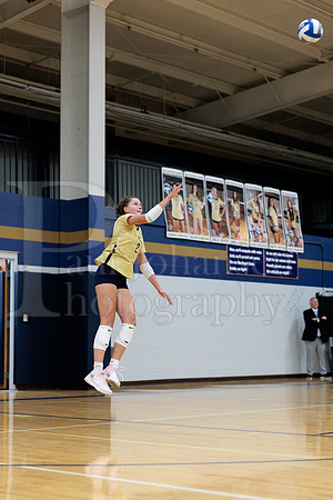 Rockford Christian Girls Varsity Volleyball vs St Edwards 8-27-2025-0439