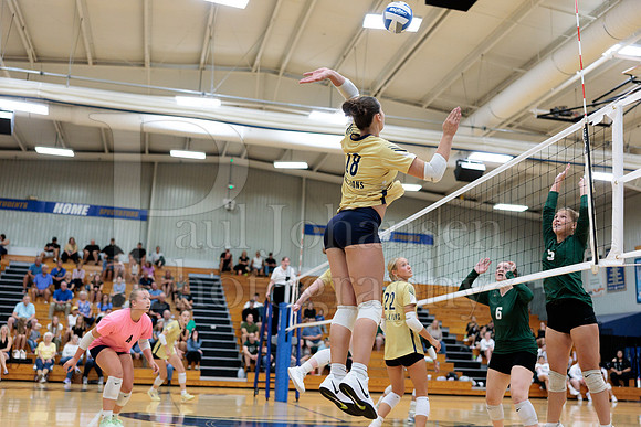 Rockford Christian Girls Varsity Volleyball vs St Edwards 8-27-2025-0456