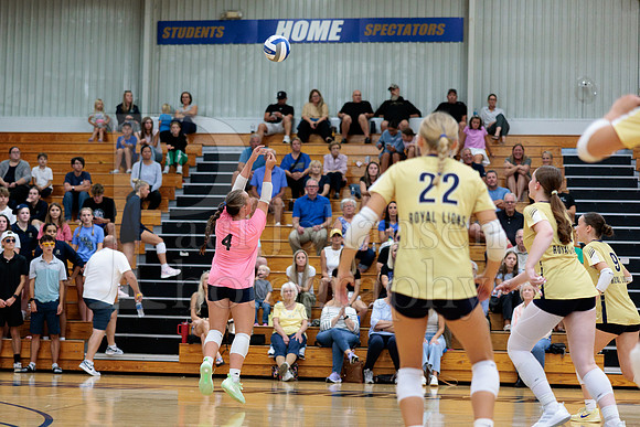 Rockford Christian Girls Varsity Volleyball vs St Edwards 8-27-2025-0467
