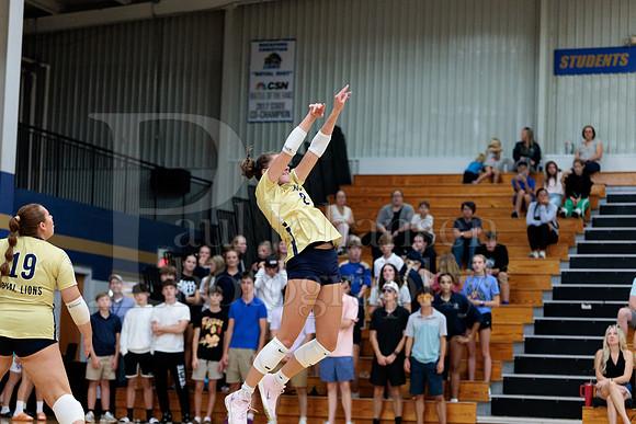 Rockford Christian Girls Varsity Volleyball vs St Edwards 8-27-2025-0487
