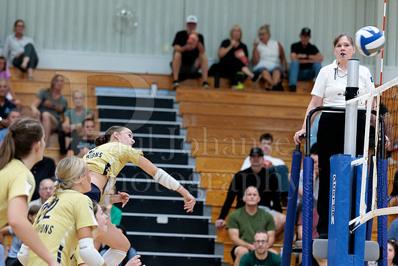 Rockford Christian Girls Varsity Volleyball vs St Edwards 8-27-2025-0495