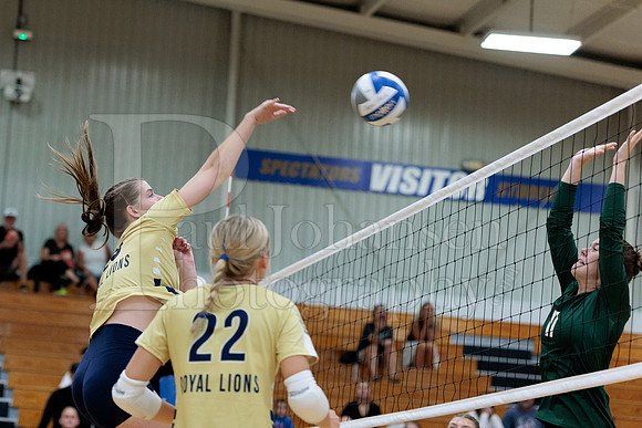 Rockford Christian Girls Varsity Volleyball vs St Edwards 8-27-2025-0501