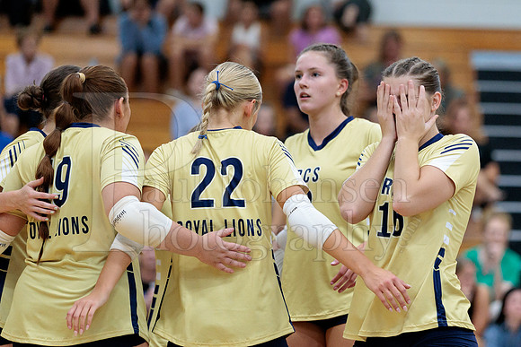 Rockford Christian Girls Varsity Volleyball vs St Edwards 8-27-2025-0518