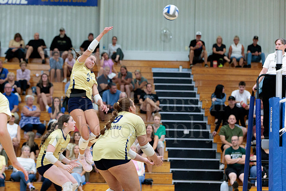 Rockford Christian Girls Varsity Volleyball vs St Edwards 8-27-2025-0543