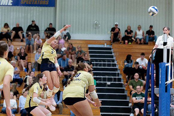 Rockford Christian Girls Varsity Volleyball vs St Edwards 8-27-2025-0544