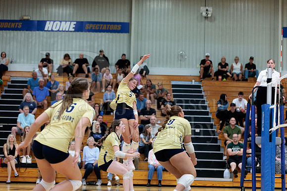 Rockford Christian Girls Varsity Volleyball vs St Edwards 8-27-2025-0545