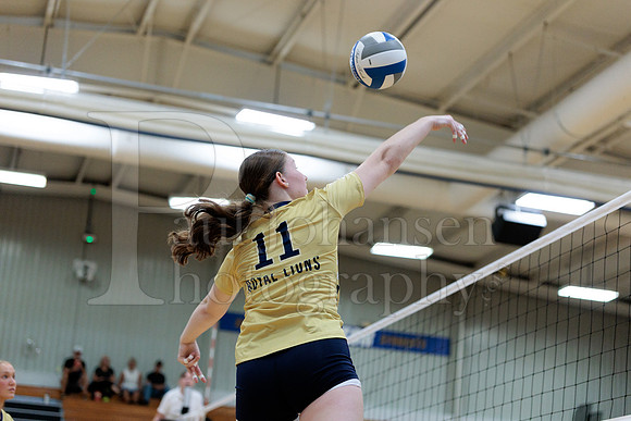 Rockford Christian Girls Varsity Volleyball vs St Edwards 8-27-2025-0575