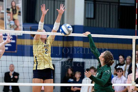 Rockford Christian Girls Varsity Volleyball vs St Edwards 8-27-2025-0623