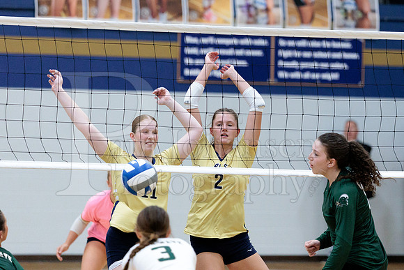 Rockford Christian Girls Varsity Volleyball vs St Edwards 8-27-2025-0642