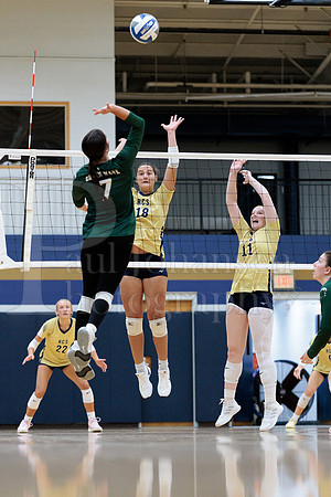 Rockford Christian Girls Varsity Volleyball vs St Edwards 8-27-2025-0656