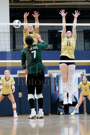 Rockford Christian Girls Varsity Volleyball vs St Edwards 8-27-2025-0683